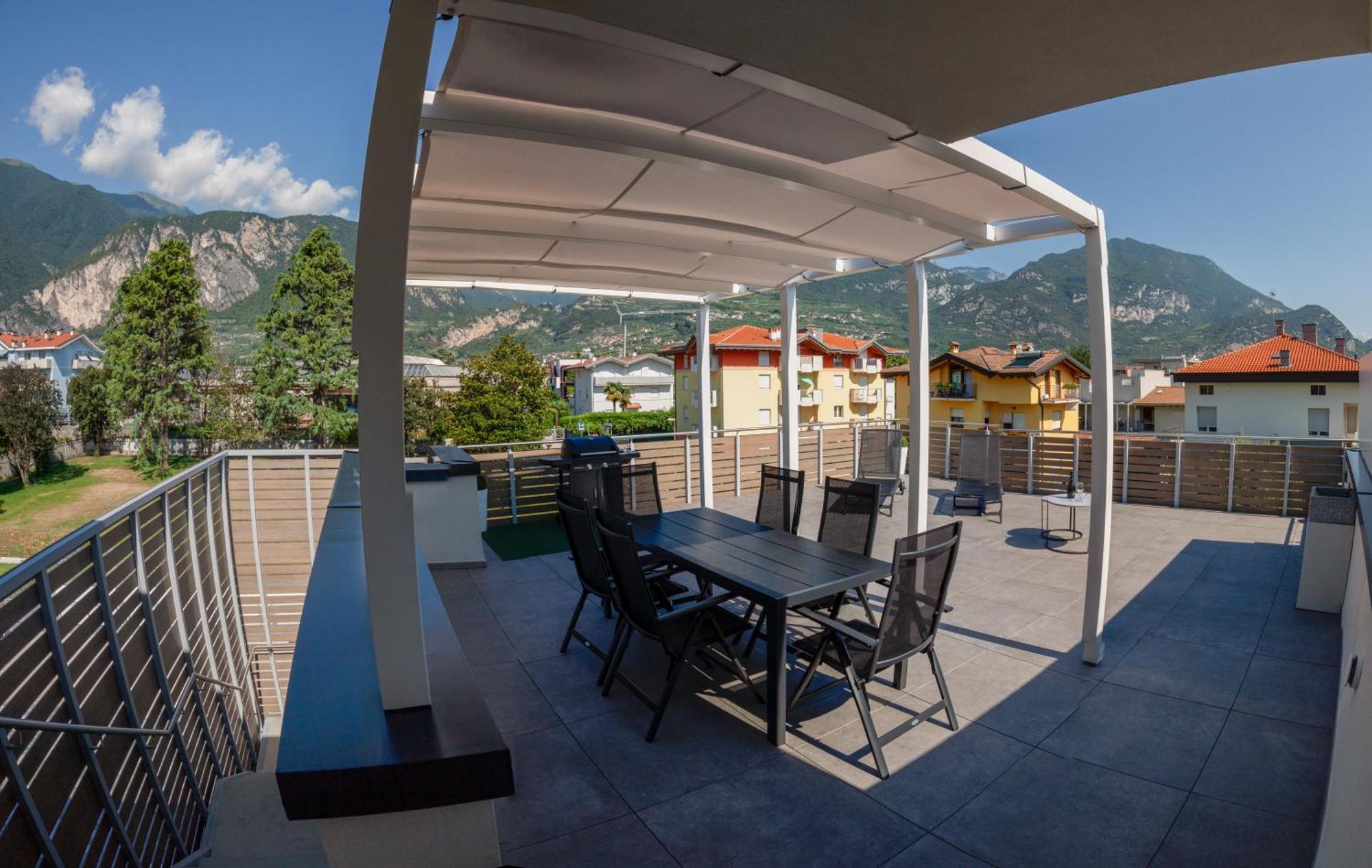 Le Terrazze Living Apartment Riva del Garda Exterior photo