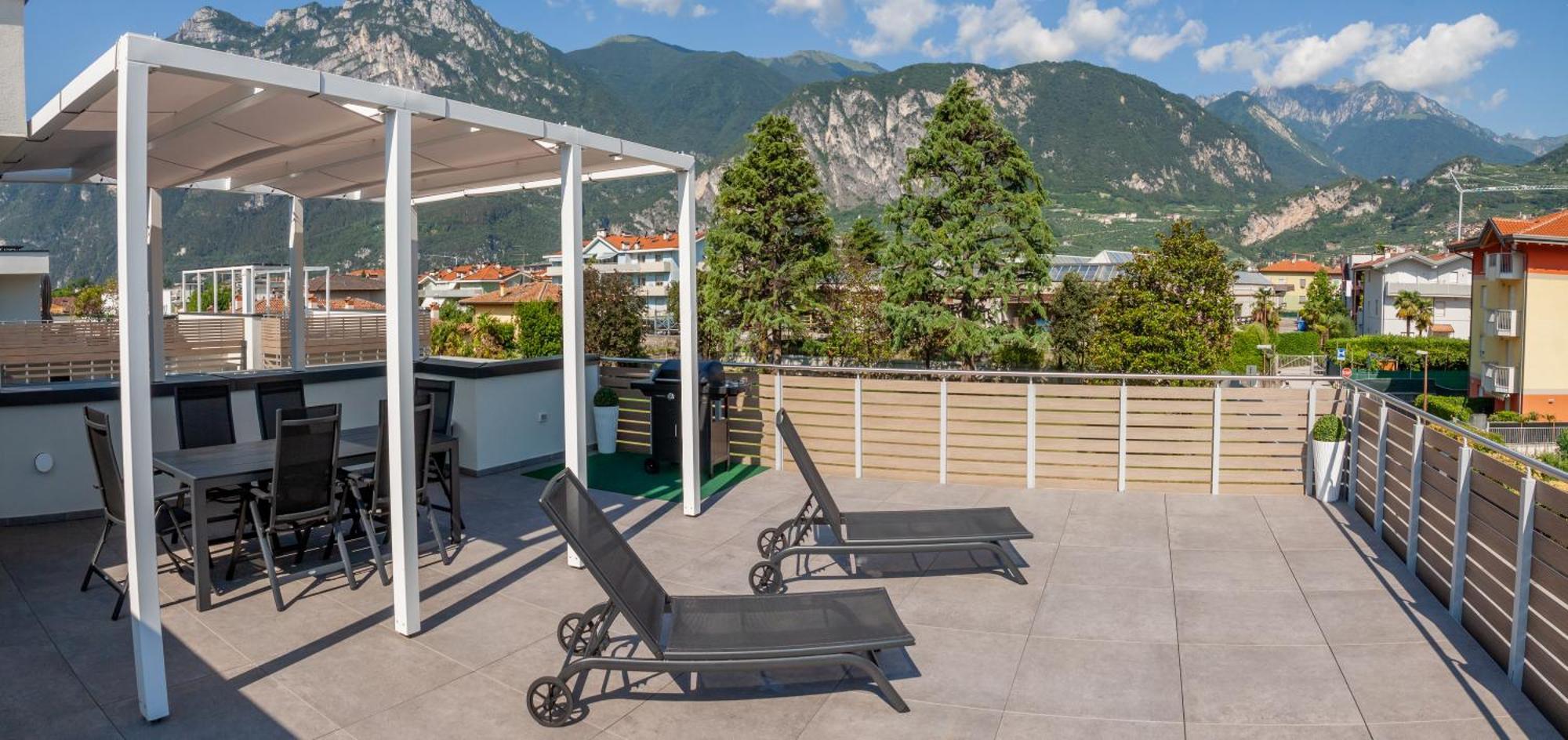 Le Terrazze Living Apartment Riva del Garda Exterior photo